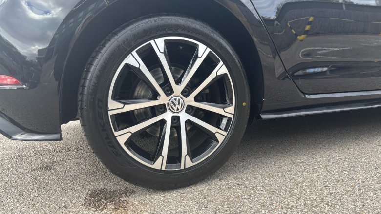 Volkswagen Golf 1.5 TSI EVO 150 R-Line Edition 5dr Petrol Hatchback